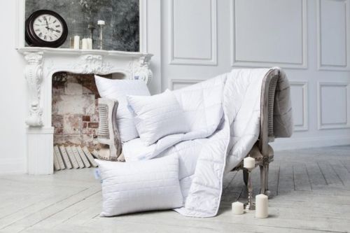Верблюжье одеяло CAMEL FAMILIE WOOL всесезонное